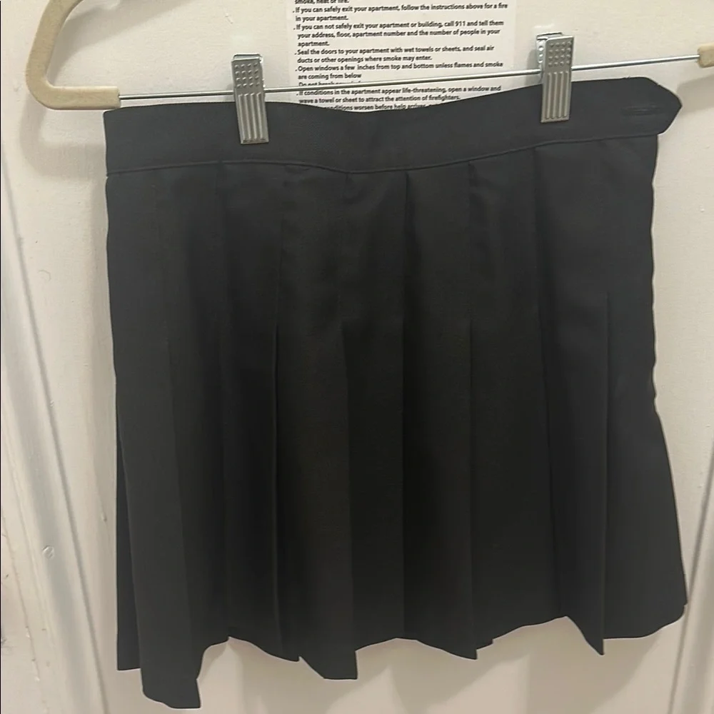 American Apparel Black Pleated Tennis Mini Skirt - Picture 1 of 4